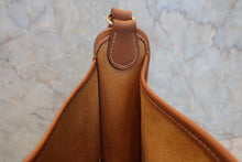 画像をギャラリービューアに読み込む, HERMES／エルメス ヴェスパPM クシュベル ゴールド □A刻印 ショルダーバッグ 800010094
