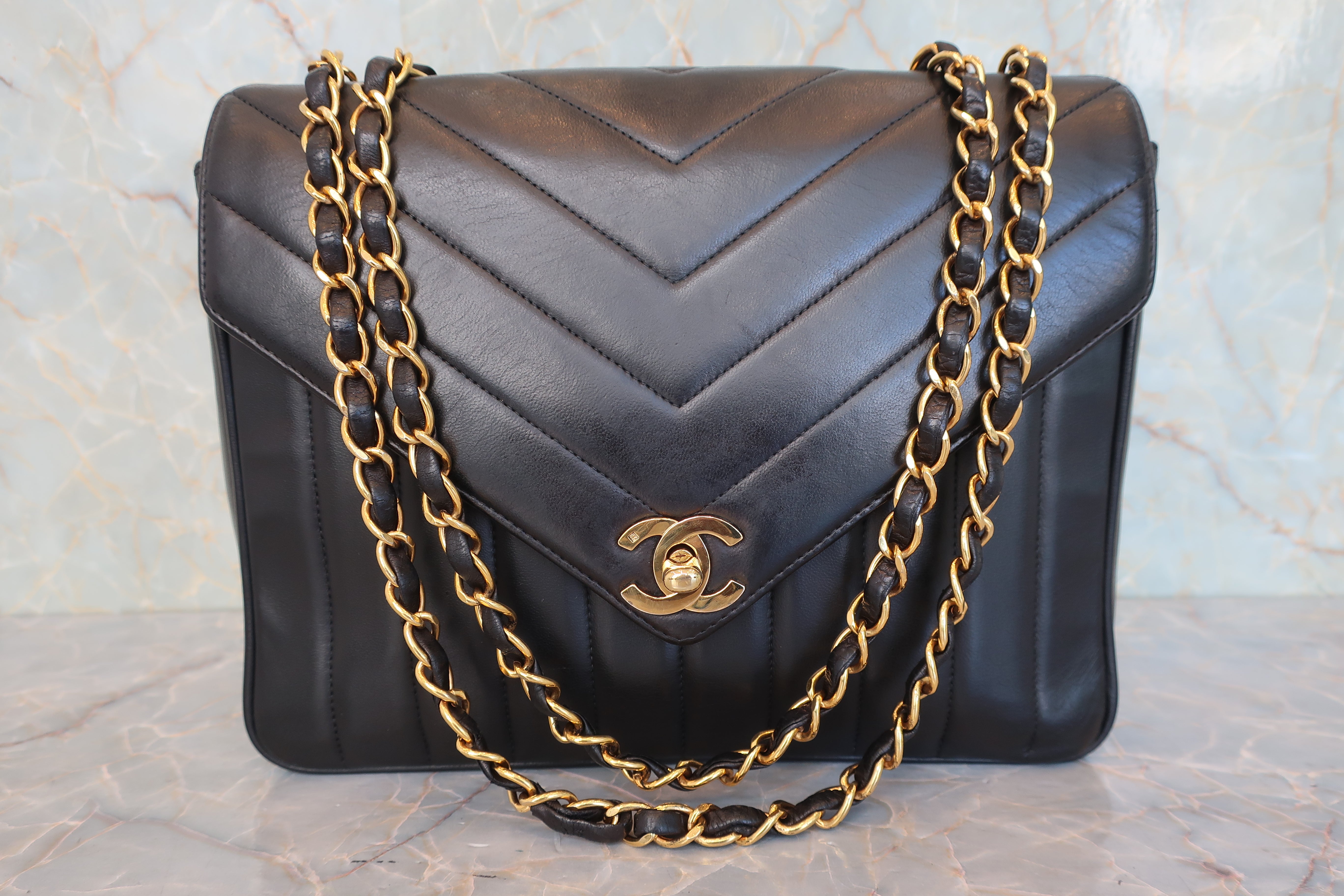 CHANEL/シャネル マドモアゼルVステッチチェーンショルダーバッグ