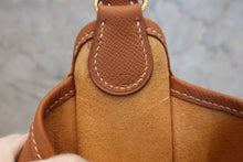 画像をギャラリービューアに読み込む, HERMES／エルメス ヴェスパPM クシュベル ゴールド □A刻印 ショルダーバッグ 800010094
