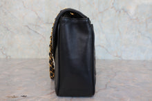 将图片加载到图库查看器，CHANEL/香奈儿 coco小姐 V线 链条包 羊皮 Black/Gold hardware(黑色/金色金属) 肩背包 800090202
