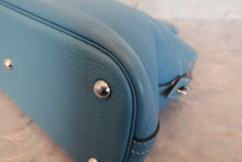 Load image into Gallery viewer, HERMES／BOLIDE 31 Clemence leather Blue jean □O Engraving Hand bag 700120075
