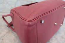 Load image into Gallery viewer, HERMES LINDY 30 Clemence leather Bois de rose □O Engraving Shoulder bag 700090129

