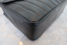 将图片加载到图库查看器，CHANEL/香奈儿 coco小姐 V线 链条包 羊皮 Black/Gold hardware(黑色/金色金属) 肩背包 800090202

