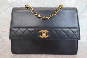 CHANEL/シャネル 台形チェーンショルダーバッグ ラムスキン ブラック/ゴールド金具 ショルダーバッグ 700080081