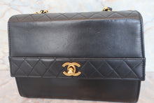 画像をギャラリービューアに読み込む, CHANEL/シャネル 台形チェーンショルダーバッグ ラムスキン ブラック/ゴールド金具 ショルダーバッグ 700080081
