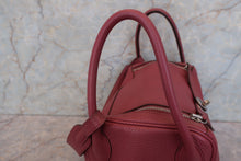 Load image into Gallery viewer, HERMES LINDY 30 Clemence leather Bois de rose □O Engraving Shoulder bag 700090129
