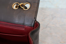 将图片加载到图库查看器，CHANEL/香奈儿 coco小姐 V线 链条包 羊皮 Black/Gold hardware(黑色/金色金属) 肩背包 800090202
