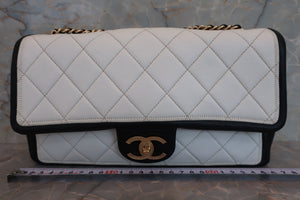 CHANEL/シャネル マトラッセチェーンショルダーバッグ ラムスキン ブラック/ホワイト/ゴールド金具 ショルダーバッグ 700070047