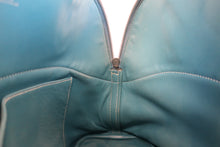 Load image into Gallery viewer, HERMES／BOLIDE 31 Clemence leather Blue jean □O Engraving Hand bag 700120075
