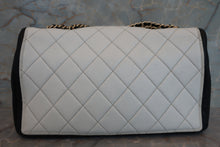 画像をギャラリービューアに読み込む, CHANEL/シャネル マトラッセチェーンショルダーバッグ ラムスキン ブラック/ホワイト/ゴールド金具 ショルダーバッグ 700070047
