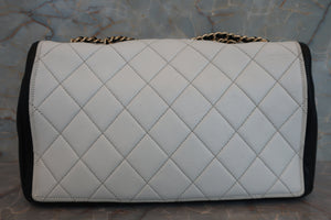 CHANEL/シャネル マトラッセチェーンショルダーバッグ ラムスキン ブラック/ホワイト/ゴールド金具 ショルダーバッグ 700070047