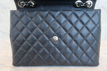 Load image into Gallery viewer, CHANEL Medium Matelasse single flap double chain shoulder bag Caviar skin Black/Silver hadware Shoulder bag 800020197
