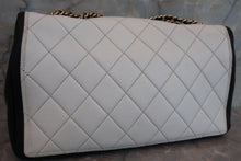 画像をギャラリービューアに読み込む, CHANEL/シャネル マトラッセチェーンショルダーバッグ ラムスキン ブラック/ホワイト/ゴールド金具 ショルダーバッグ 700070047
