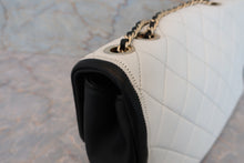 画像をギャラリービューアに読み込む, CHANEL/シャネル マトラッセチェーンショルダーバッグ ラムスキン ブラック/ホワイト/ゴールド金具 ショルダーバッグ 700070047

