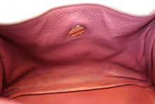 Load image into Gallery viewer, HERMES LINDY 30 Clemence leather Bois de rose □O Engraving Shoulder bag 700090129
