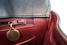 将图片加载到图库查看器，CHANEL/香奈儿 coco小姐 V线 链条包 羊皮 Black/Gold hardware(黑色/金色金属) 肩背包 800090202
