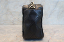 将图片加载到图库查看器，CHANEL/香奈儿 CF 流苏 链条 肩背包 羊皮 Black/Gold hadware(黑色/金色金属) 肩背包 700100184
