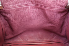 Load image into Gallery viewer, HERMES LINDY 30 Clemence leather Bois de rose □O Engraving Shoulder bag 700090129
