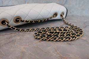 CHANEL/シャネル マトラッセチェーンショルダーバッグ ラムスキン ブラック/ホワイト/ゴールド金具 ショルダーバッグ 700070047