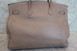 HERMES BIRKIN 40 Clemence leather Gris tourterelle/Matte silver hadware □E Engraving Hand bag 700030026
