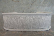 将图片加载到图库查看器，HERMES  EVELYNE TPM Clemence leather New white W刻印 Shoulder bag 700030183
