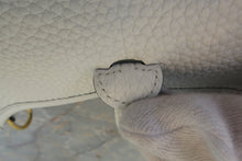 将图片加载到图库查看器，HERMES  EVELYNE TPM Clemence leather New white W刻印 Shoulder bag 700030183
