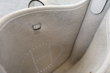 将图片加载到图库查看器，HERMES  EVELYNE TPM Clemence leather New white W刻印 Shoulder bag 700030183
