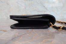 将图片加载到图库查看器，CHANEL/香奈儿 CF 按压锁 链条包 羊皮 Black/Gold hardware(黑色/金色金属) 肩背包 800090145
