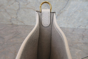 HERMES  EVELYNE TPM Clemence leather New white W刻印 Shoulder bag 700030183