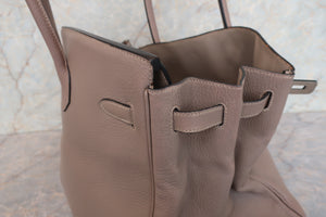 HERMES BIRKIN 40 Clemence leather Gris tourterelle/Matte silver hadware □E Engraving Hand bag 700030026