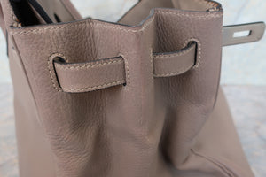 HERMES BIRKIN 40 Clemence leather Gris tourterelle/Matte silver hadware □E Engraving Hand bag 700030026
