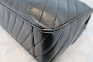 CHANEL/シャネル Vステッチチェーンショルダーバッグ ラムスキン ブラック/ゴールド金具 ショルダーバッグ 700030280