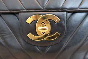 CHANEL/シャネル Vステッチチェーンショルダーバッグ ラムスキン ブラック/ゴールド金具 ショルダーバッグ 700030280