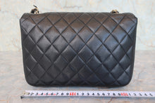 Load image into Gallery viewer, CHANEL Matelasse Chain shoulder bag Lambskin Black/Gold hardware Shoulder bag 800090166
