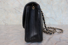 Load image into Gallery viewer, CHANEL Matelasse Chain shoulder bag Lambskin Black/Gold hardware Shoulder bag 800090166
