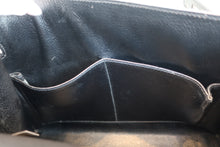 Load image into Gallery viewer, HERMES KELLY 28 Box carf leather Black 〇Z Engraving Shoulder bag 700090115
