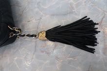 將圖片載入圖庫檢視器 CHANEL/シャネル マトラッセフリンジチェーンショルダーバッグ ラムスキン ブラック/ゴールド金具ショルダーバッグ 800030140
