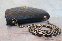 Load image into Gallery viewer, CHANEL Matelasse Chain shoulder bag Lambskin Black/Gold hardware Shoulder bag 800090166

