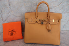 Load image into Gallery viewer, HERMES HAUT A COURROIRE 32 Fjord leather Natural sable □A Engraving Hand bag 700090116
