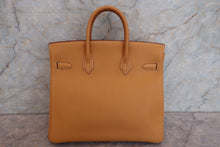 Load image into Gallery viewer, HERMES HAUT A COURROIRE 32 Fjord leather Natural sable □A Engraving Hand bag 700090116
