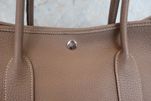 将图片加载到图库查看器，HERMES GARDEN PARTY PM Negonda leather Etoupe gray X刻印 Tote bag 600070047
