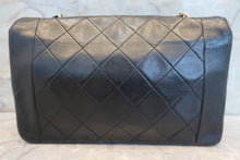 将图片加载到图库查看器，CHANEL/香奈儿 戴妃 CF 链条包 羊皮 Black/Gold hadware(黑色/金色金属) 肩背包 700100154
