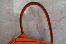 将图片加载到图库查看器，HERMES LINDY 34 Clemence leather Orange □P刻印 Shoulder bag 600080152
