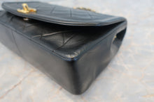 将图片加载到图库查看器，CHANEL/香奈儿 戴妃 CF 链条包 羊皮 Black/Gold hadware(黑色/金色金属) 肩背包 700100154
