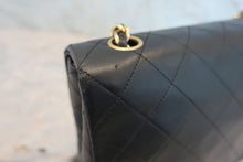 将图片加载到图库查看器，CHANEL/香奈儿 迷你CF 单盖 链条包 羊皮 Black/Gold hadware(黑色/金色金属) 肩背包 800020181
