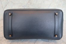 Load image into Gallery viewer, HERMES HAUT A COURROIRE 36 Bi-color Graine Couchevel leather Navy/Red 〇V Engraving Hand bag 700060061
