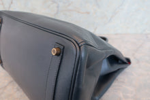 Load image into Gallery viewer, HERMES HAUT A COURROIRE 36 Bi-color Graine Couchevel leather Navy/Red 〇V Engraving Hand bag 700060061
