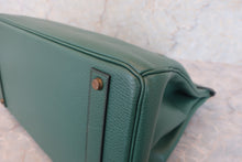 Load image into Gallery viewer, HERMES BIRKIN 40 Ardennes leather Green 〇Y Engraving Hand bag 600080116
