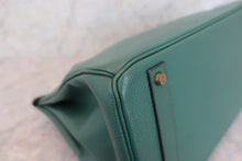 Load image into Gallery viewer, HERMES BIRKIN 40 Ardennes leather Green 〇Y Engraving Hand bag 600080116
