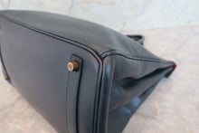 Load image into Gallery viewer, HERMES HAUT A COURROIRE 36 Bi-color Graine Couchevel leather Navy/Red 〇V Engraving Hand bag 700060061
